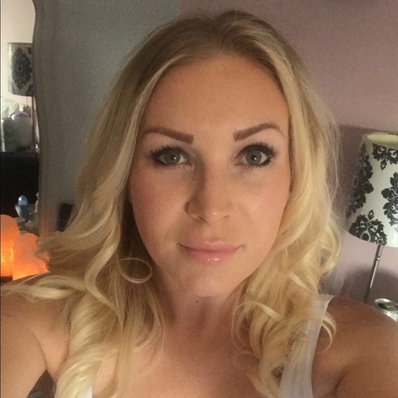 Meet your Posher, Elizabeth - Picture 1 of 1